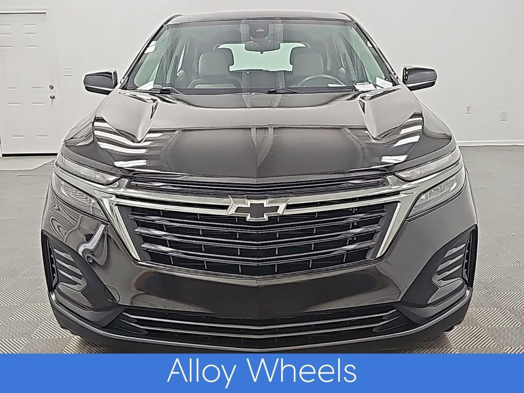 Used 2023 Chevrolet Equinox LS w/ Midnight Edition image 4