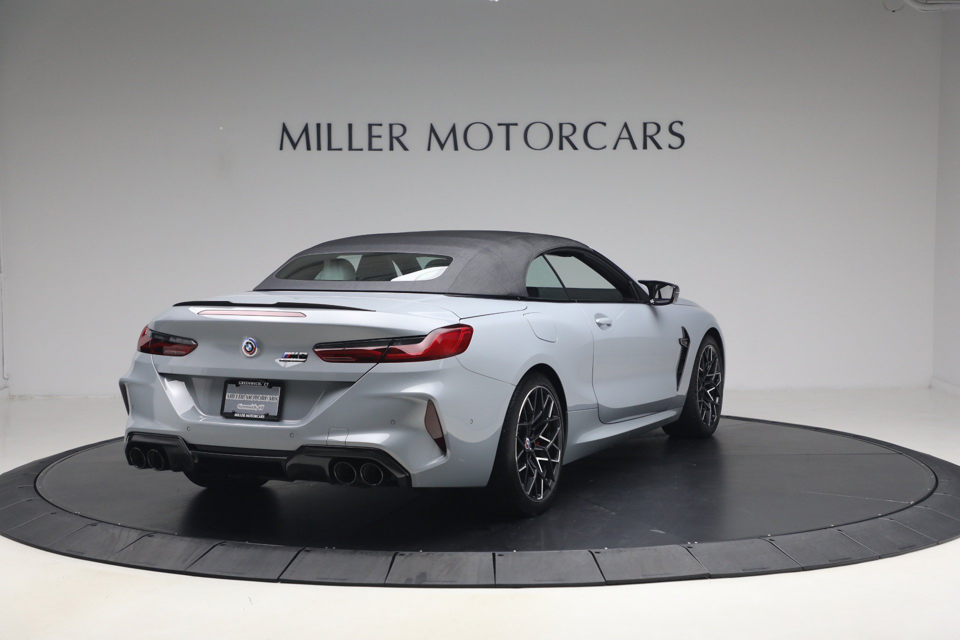 Used 2023 BMW M8 Competition w/ M Carbon Exterior Package AWD/4WD image 37