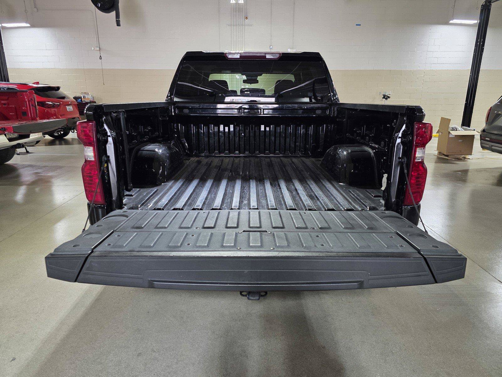 Used 2023 Chevrolet Silverado 1500 Custom AWD/4WD image 14