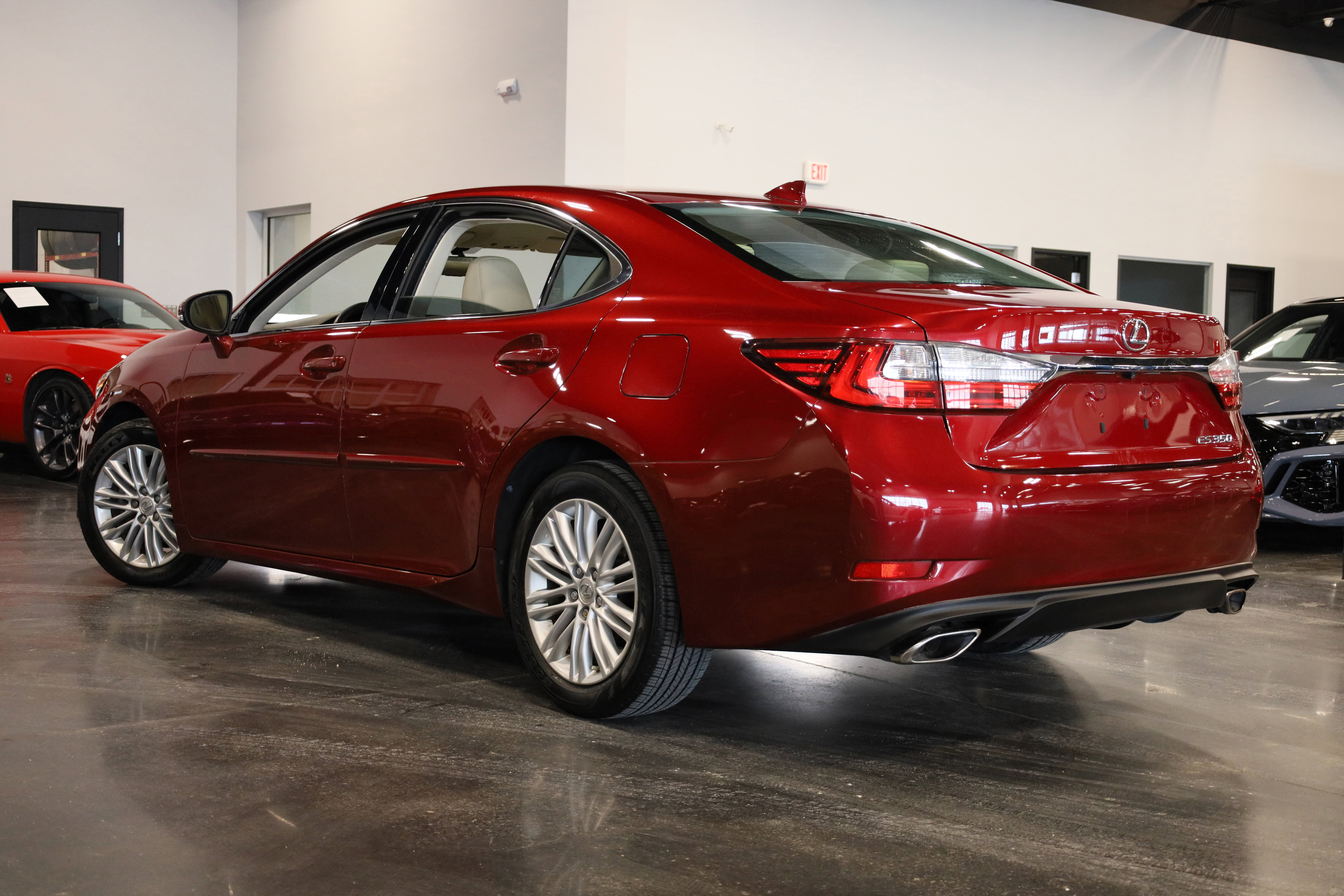 Used 2016 Lexus ES 350 image 4