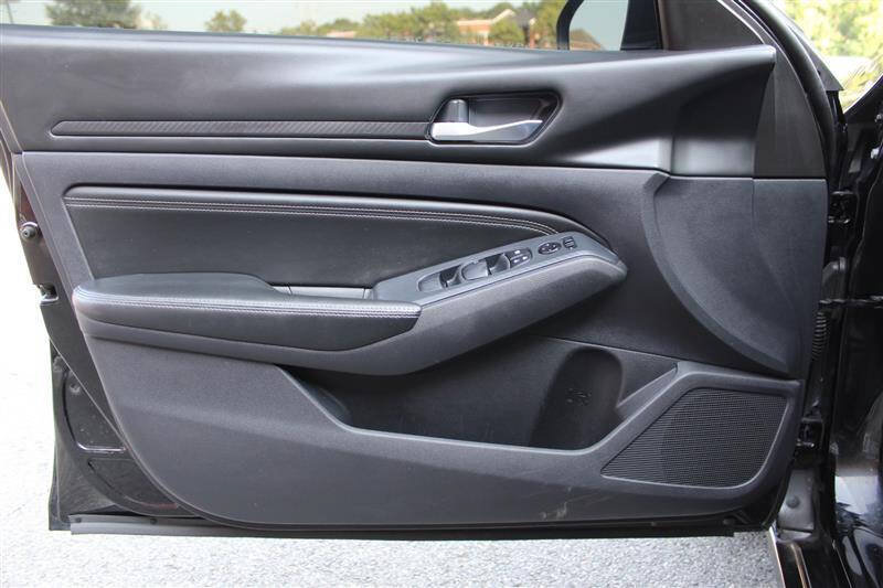 Used 2020 Nissan Altima 2.5 S FWD image 11