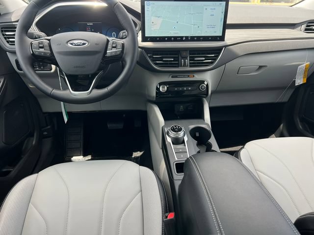 New 2025 Ford Escape SE w/ PHEV Premium Package FWD video 3