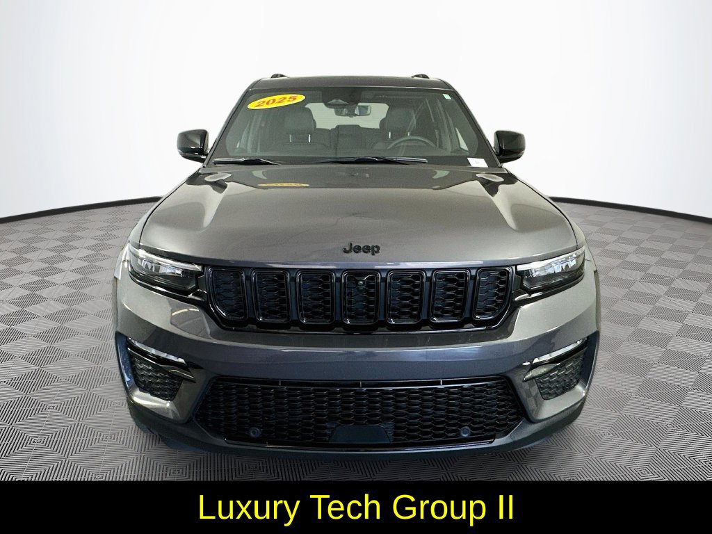 Used 2025 Jeep Grand Cherokee Limited w/ Luxury Tech Group II AWD/4WD image 4