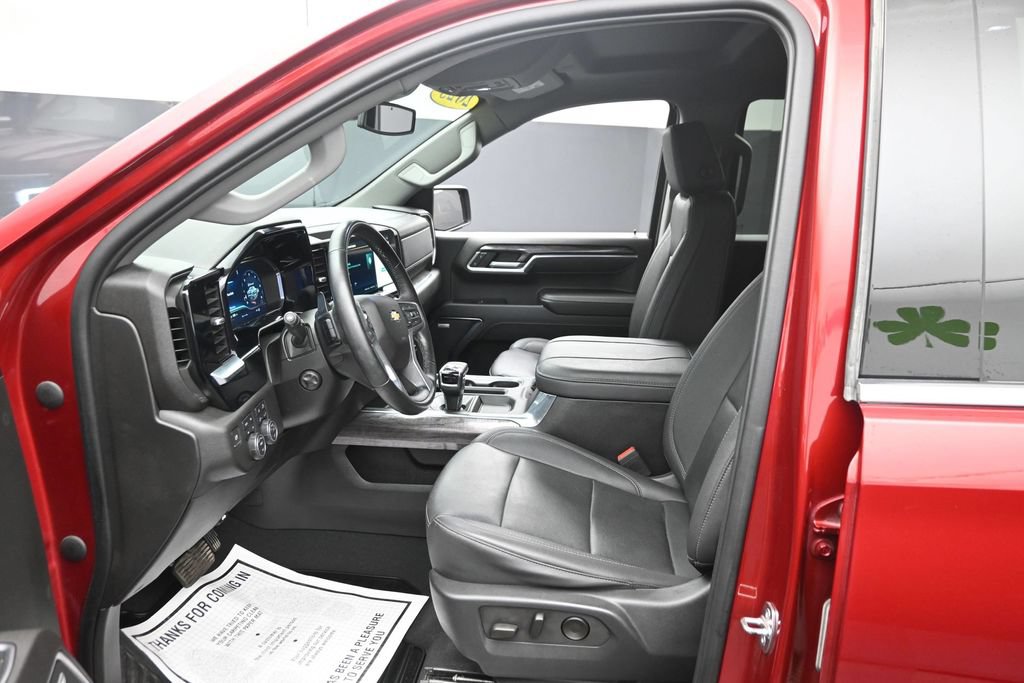 Used 2023 Chevrolet Silverado 1500 LTZ AWD/4WD image 16