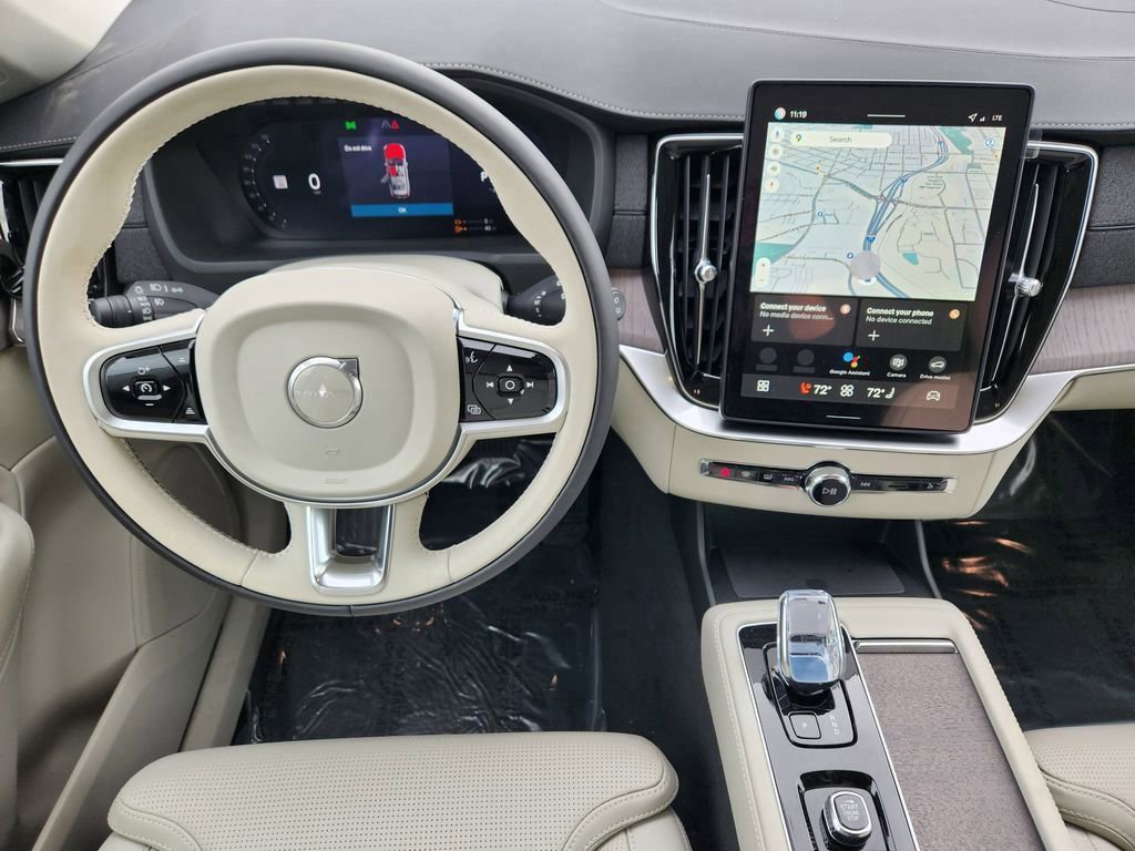 New 2026 Volvo XC90 T8 Ultra w/ Protection Package AWD/4WD image 3