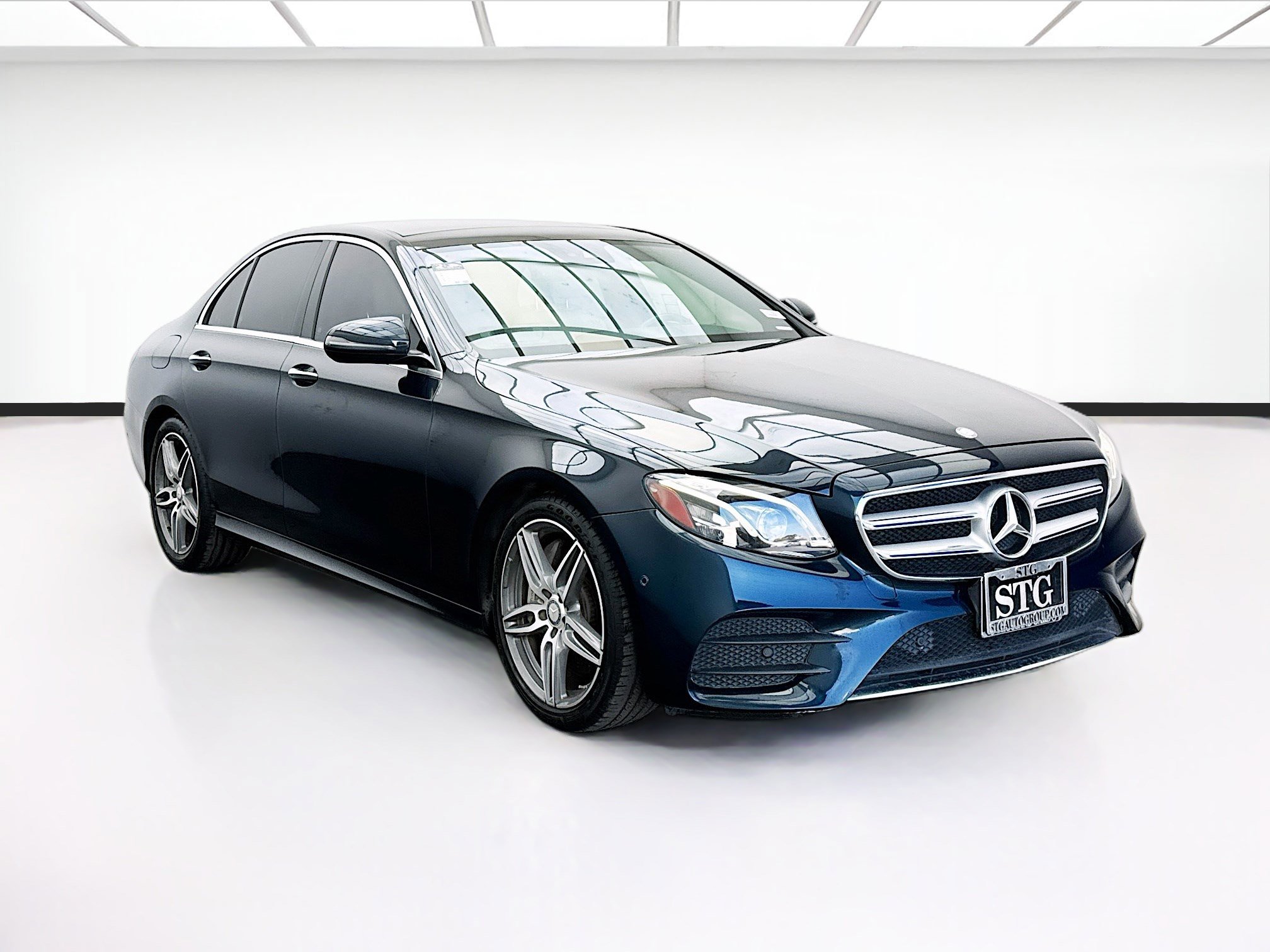 Used 2017 Mercedes-Benz E 300 image 3