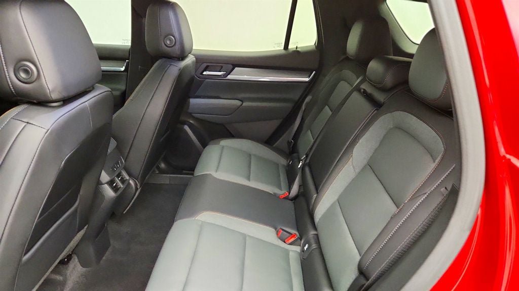 Used 2026 GMC Terrain AT4 w/ Convenience Package III AWD/4WD image 19