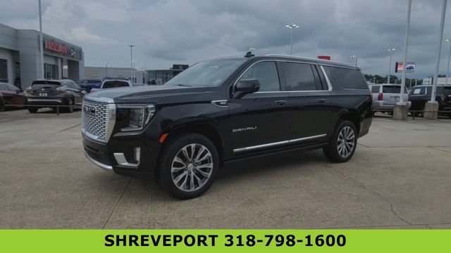 Certified 2021 GMC Yukon XL Denali w/ Denali Premium Package AWD/4WD image 4