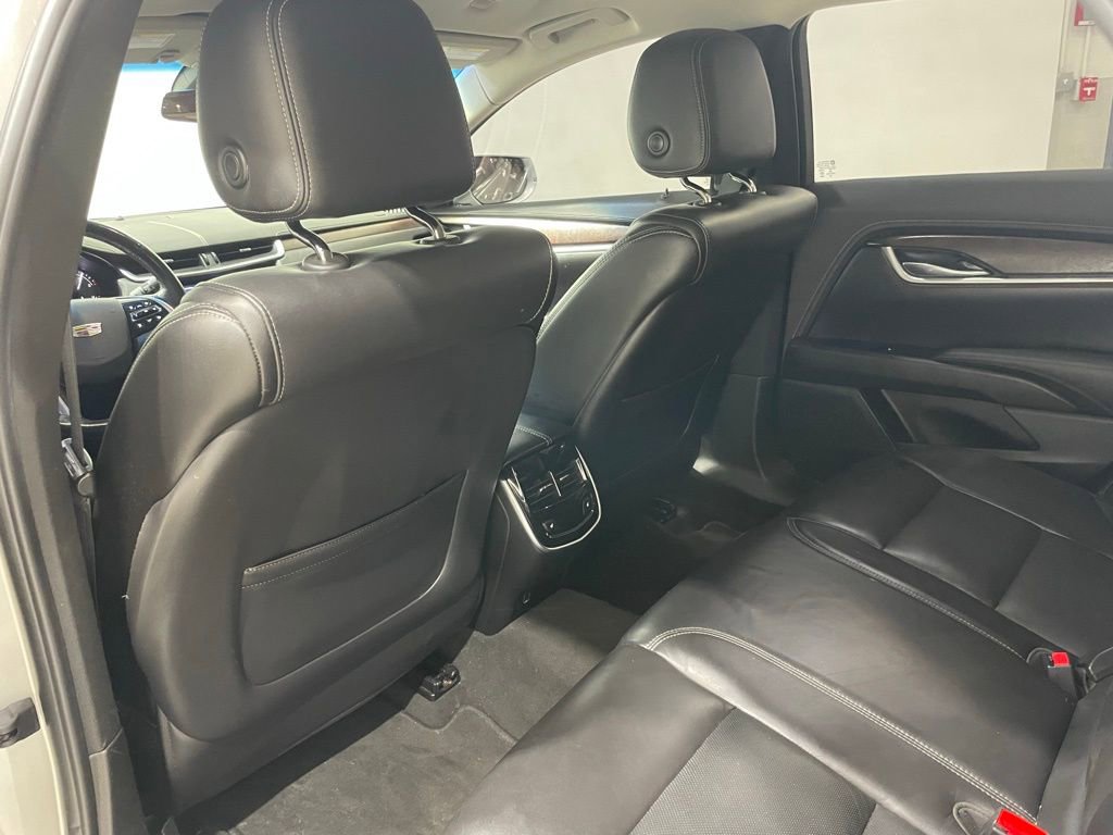 Used 2019 Cadillac XTS Luxury image 16