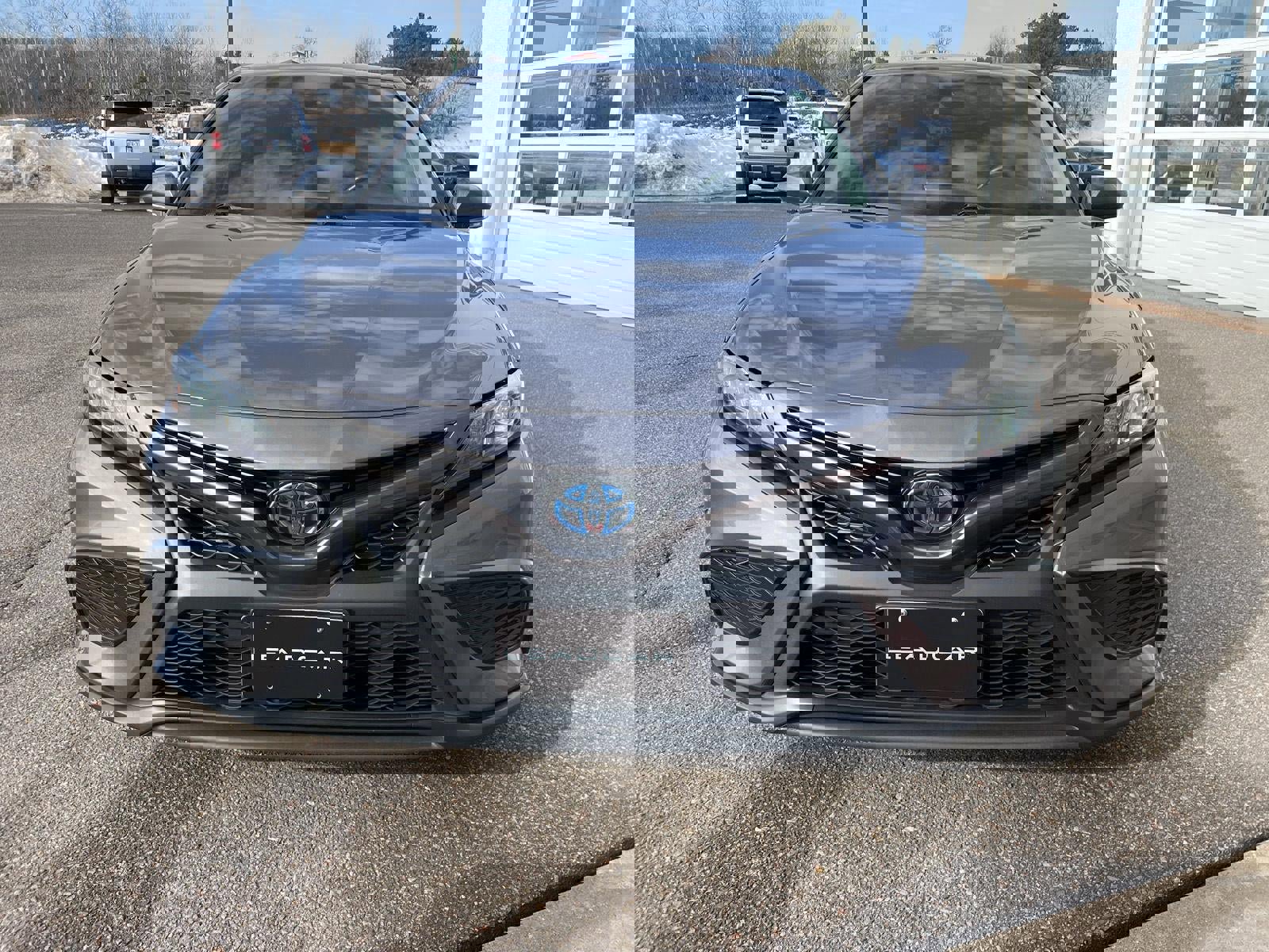 Used 2024 Toyota Camry SE image 9