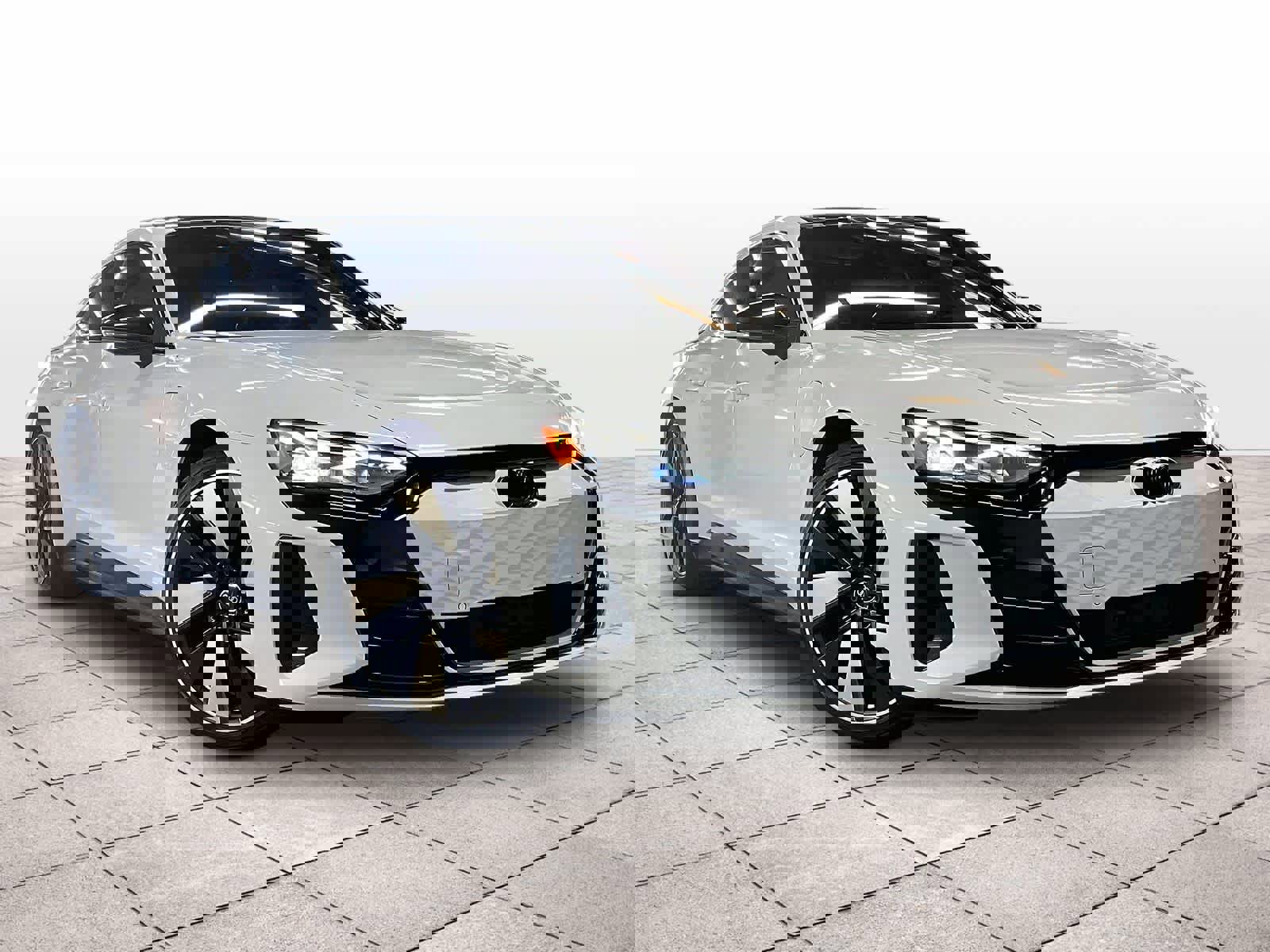 Used 2024 Audi e-tron GT Prestige image 2