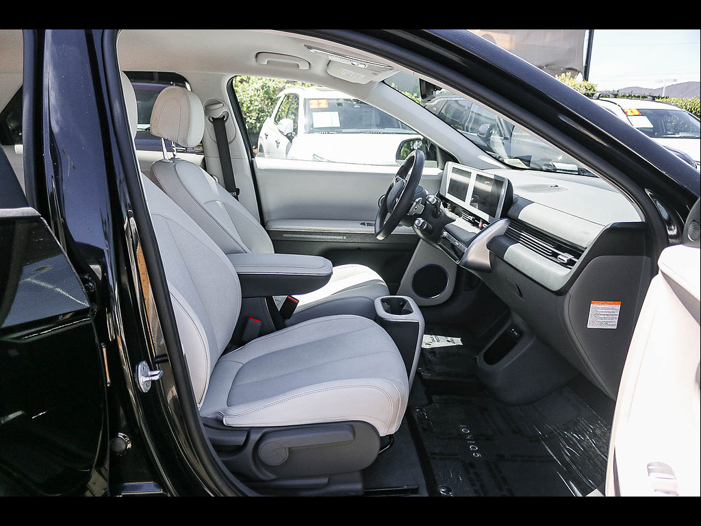 Certified 2022 Hyundai Ioniq 5 SEL w/ Cargo Package RWD image 20