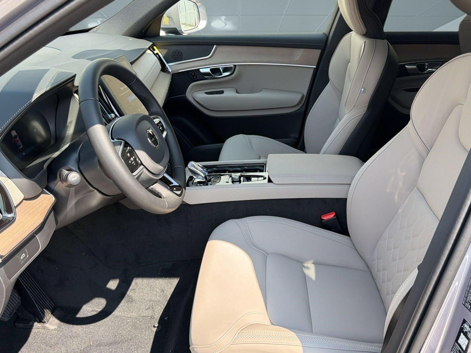 New 2026 Volvo XC90 B6 Plus w/ Protection Package AWD/4WD image 5