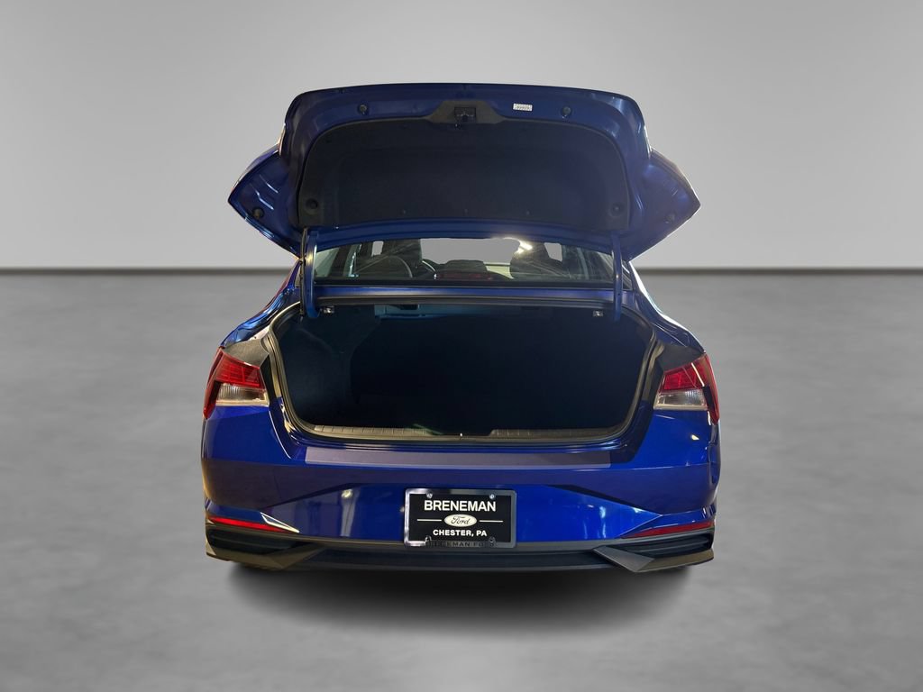 Used 2023 Hyundai Elantra SEL FWD image 11