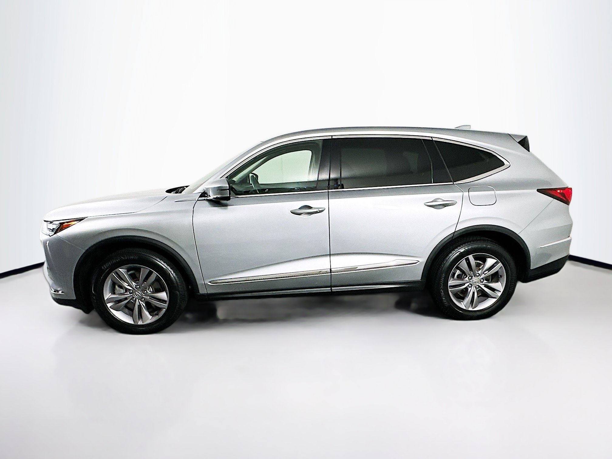 Used 2024 Acura MDX SH-AWD image 4