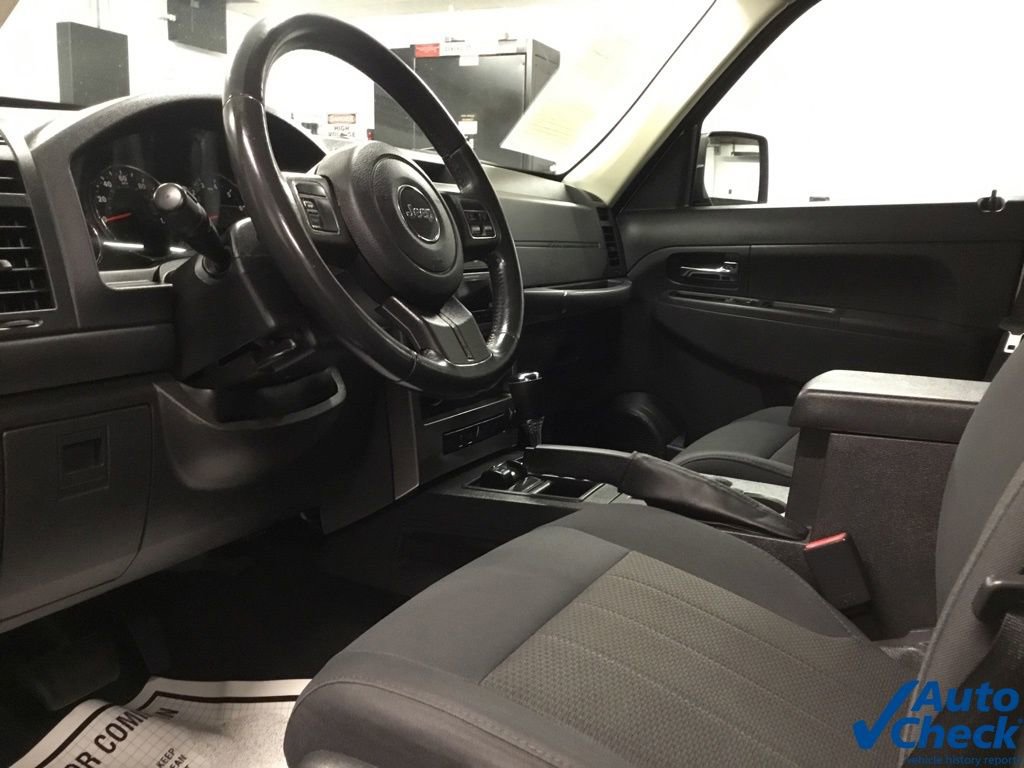 Used 2012 Jeep Liberty Sport w/ Popular Equipment Group AWD/4WD image 19