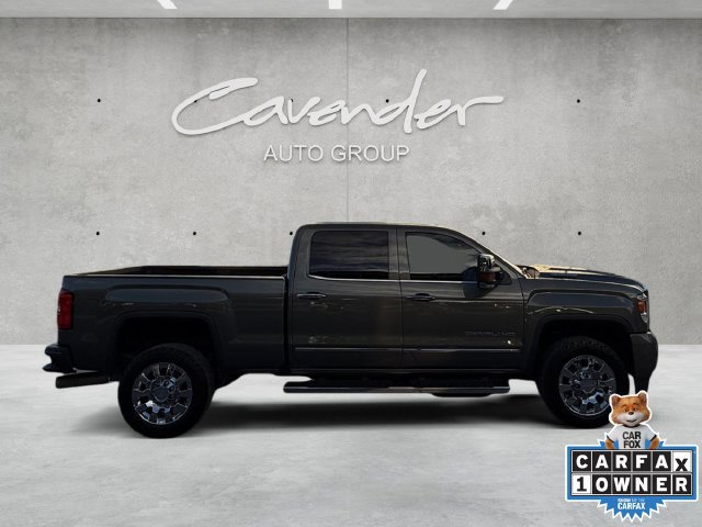 Used 2018 GMC Sierra 2500 Denali w/ Duramax Plus Package AWD/4WD image 17