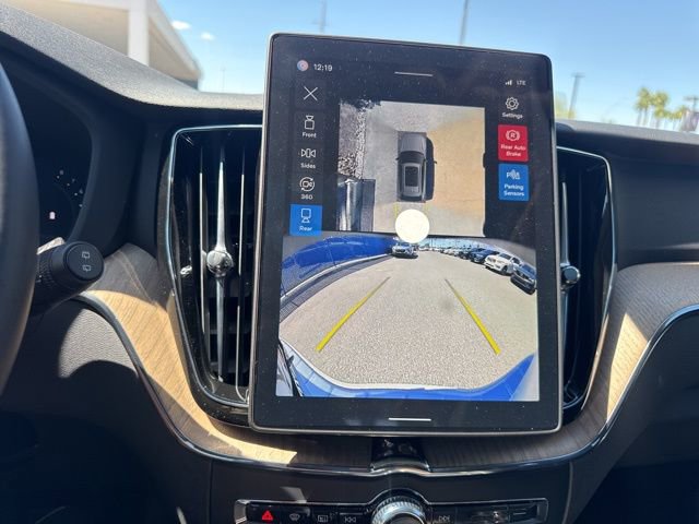 New 2026 Volvo XC60 B5 Plus w/ Climate Package image 22