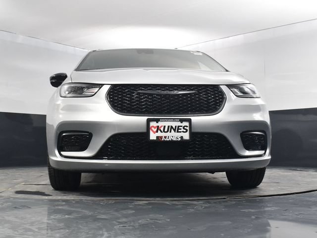 New 2026 Chrysler Pacifica Limited w/ S Appearance Package FWD image 55