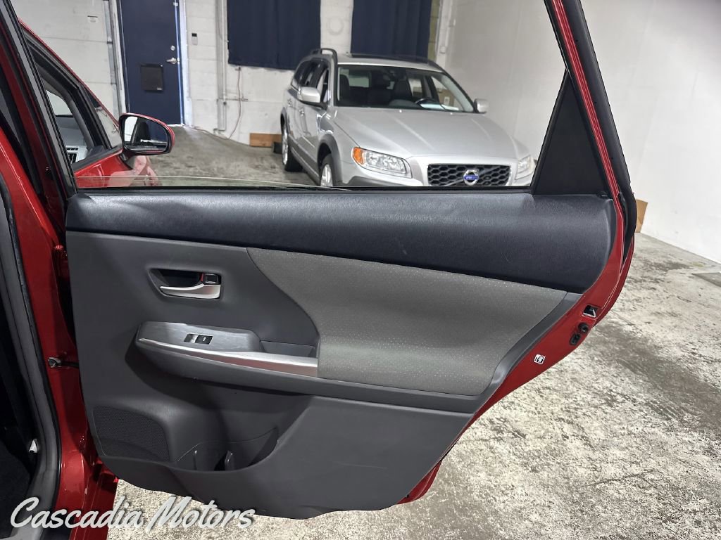 Used 2012 Toyota Prius V Three image 21