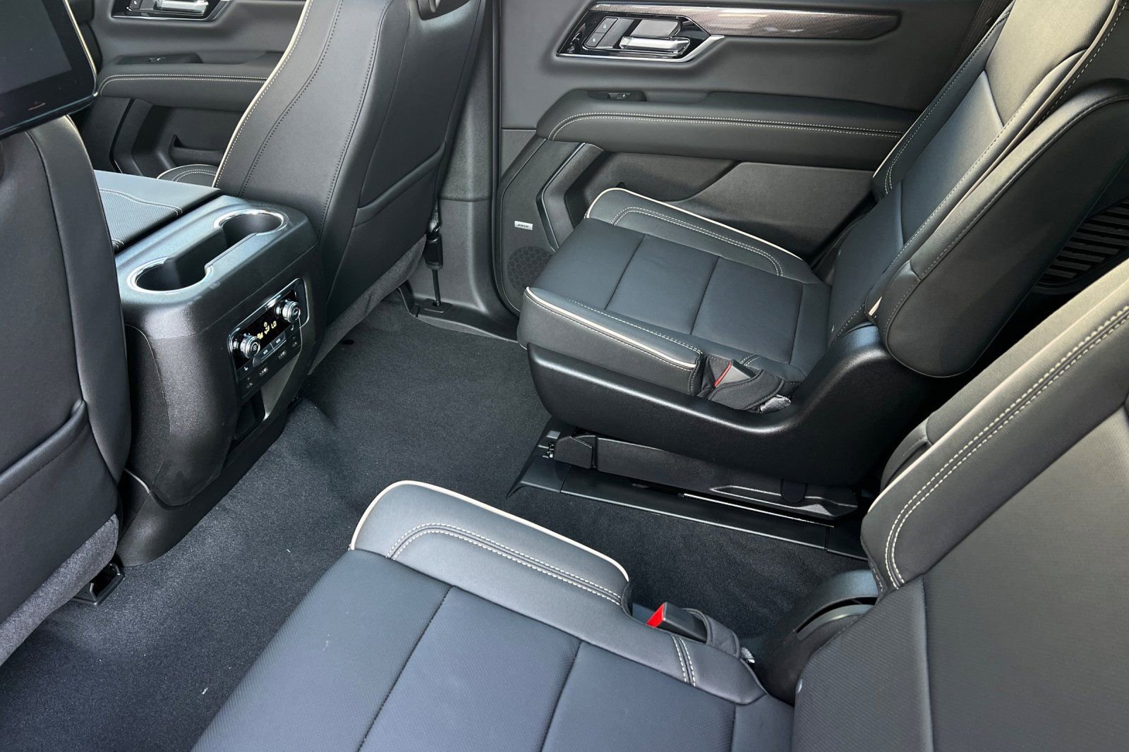 New 2026 GMC Yukon Elevation w/ Elevation Premium Package image 10