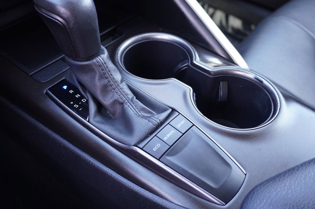 Certified 2024 Toyota Camry SE FWD image 17