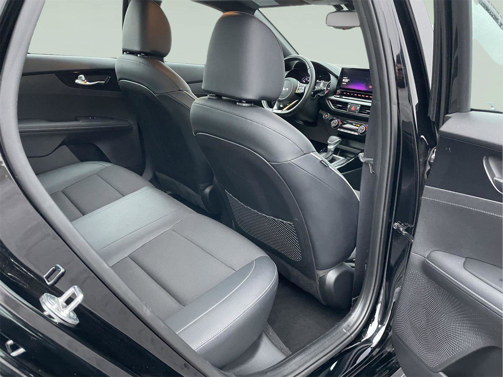 Used 2023 Kia Forte GT-Line w/ GT-Line Technology Package image 17