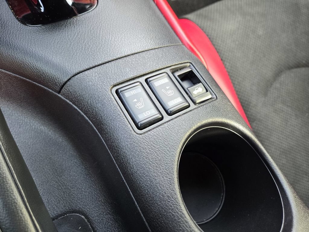 Certified 2025 Nissan Z Performance w/ Floor Mat Package RWD image 20
