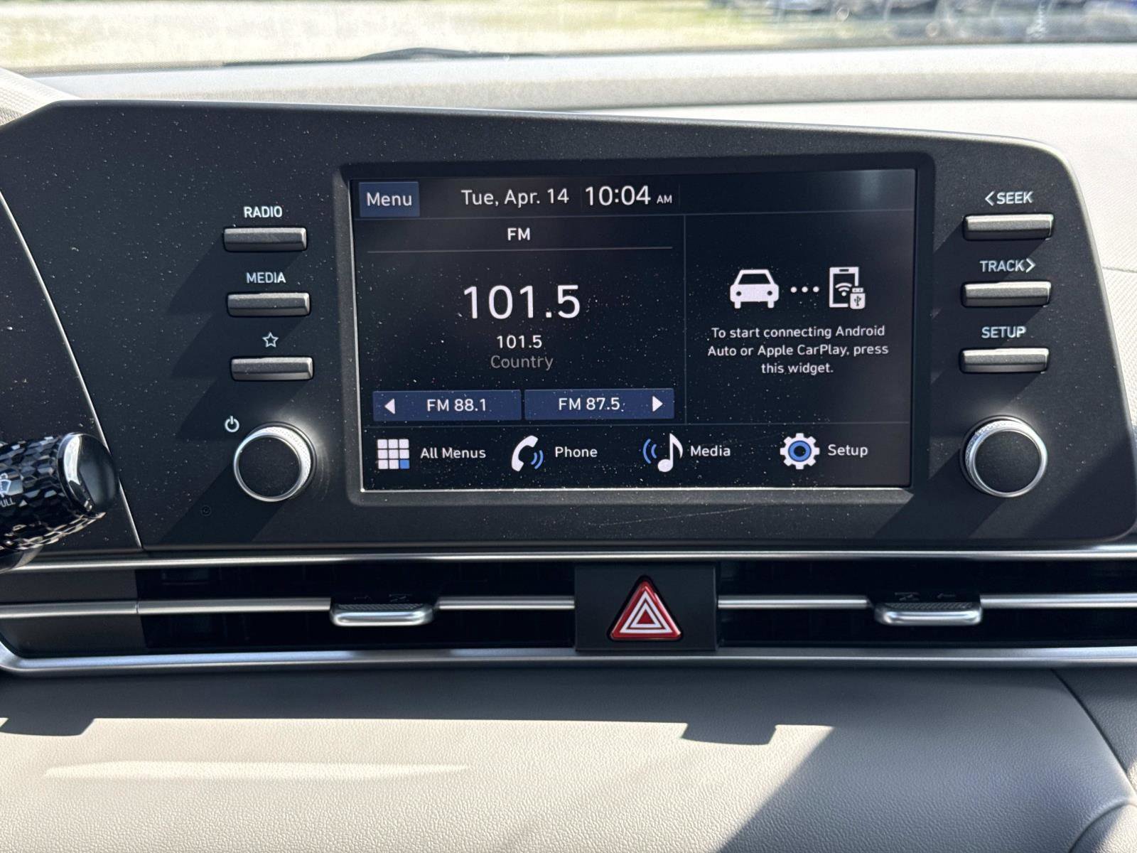 New 2026 Hyundai Elantra SE FWD image 3