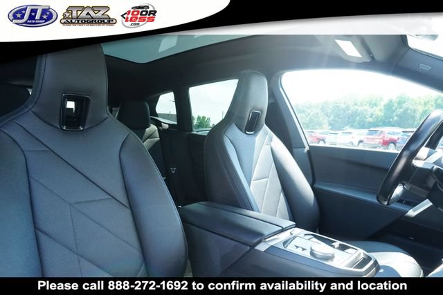 Used 2022 BMW iX xDrive50 w/ Sport Package AWD/4WD image 17