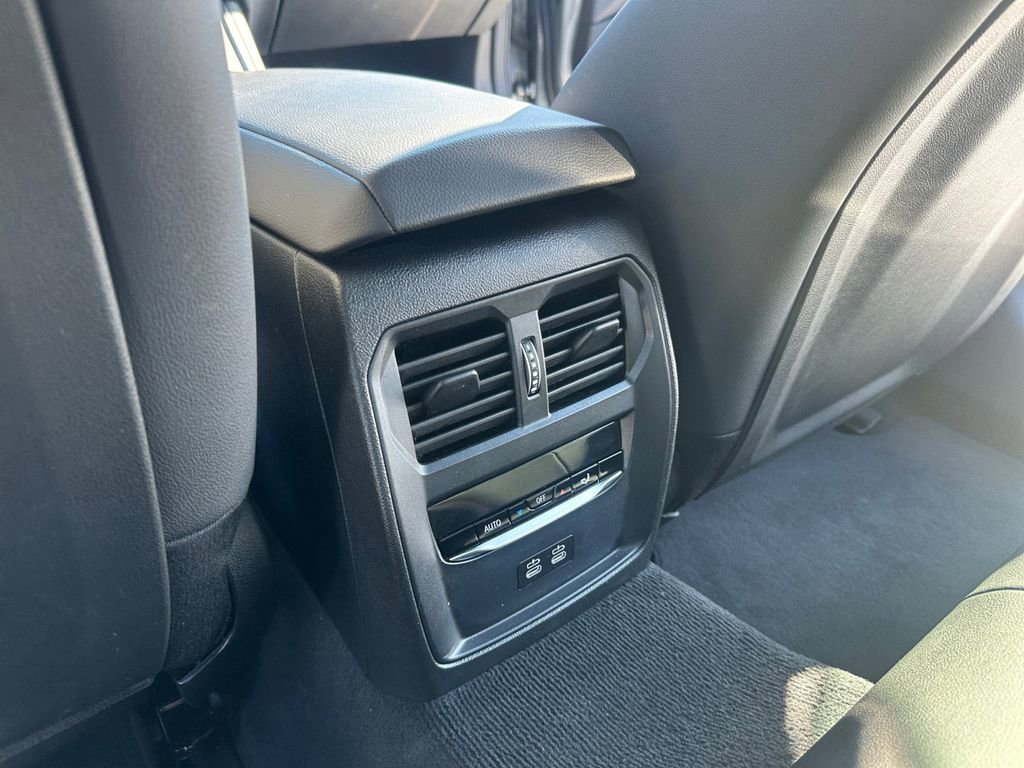 Used 2025 BMW i4 xDrive40i w/ Parking Assistance Package image 27