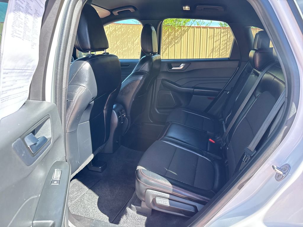 Certified 2023 Ford Escape ST-Line AWD/4WD image 19