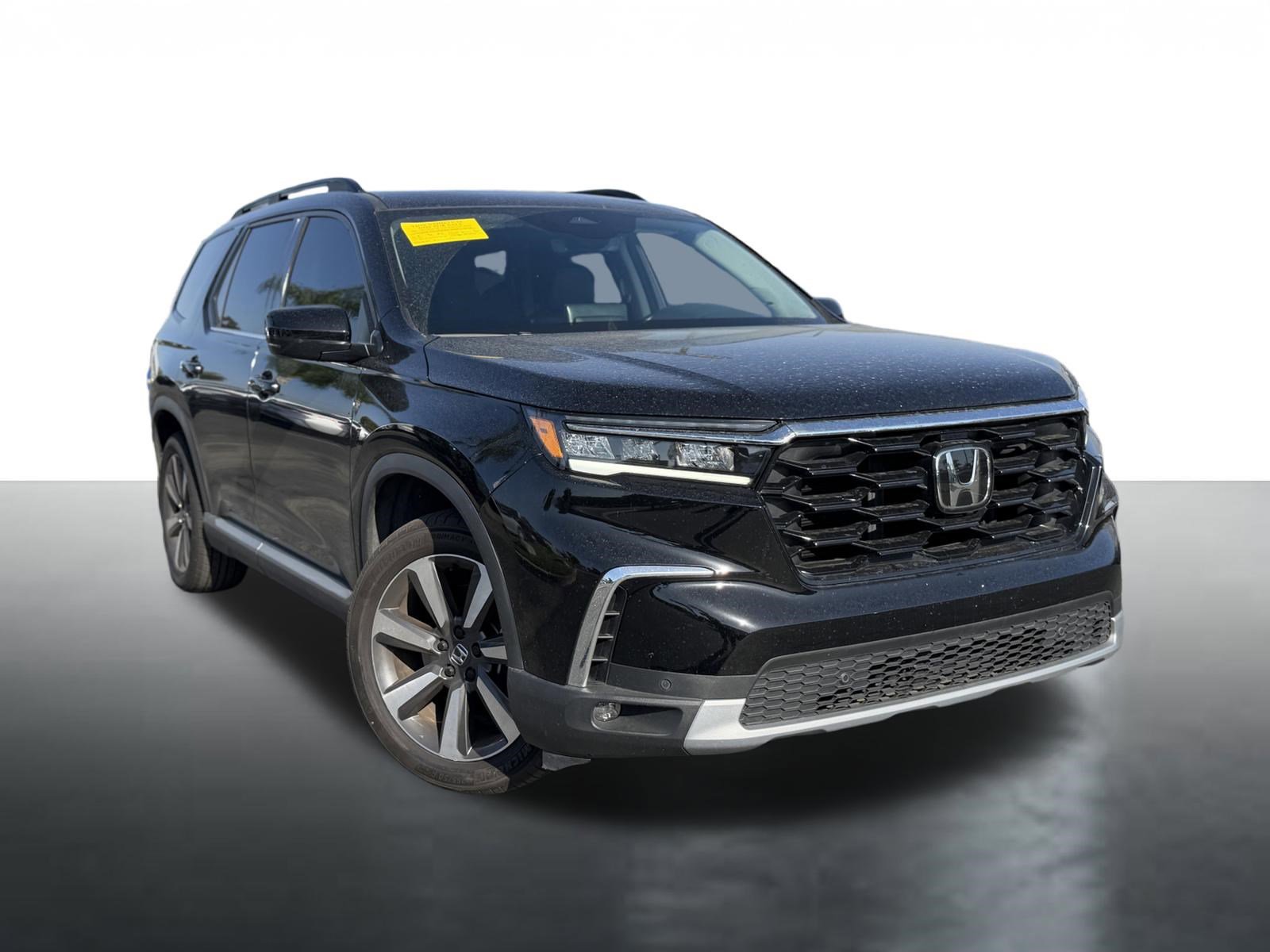 Used 2024 Honda Pilot Touring image 2