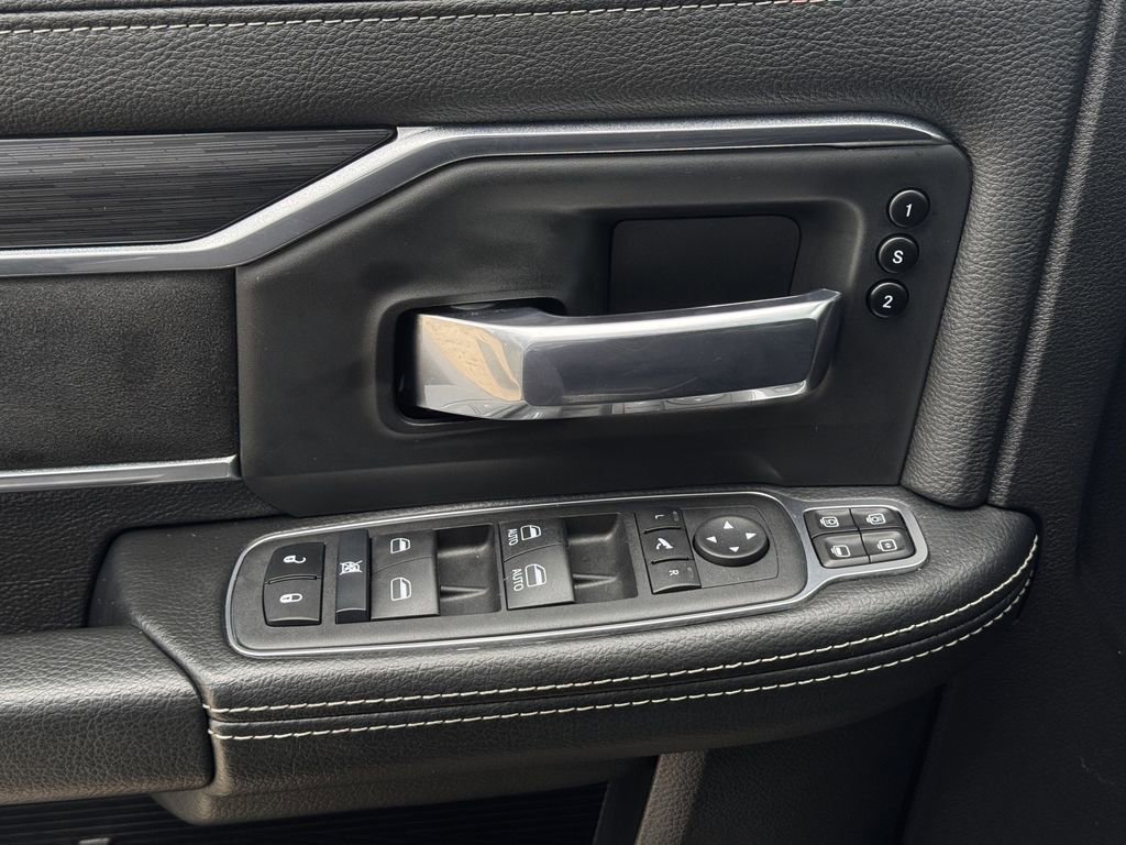 Used 2024 RAM 2500 Laramie w/ Sport Appearance Package image 21