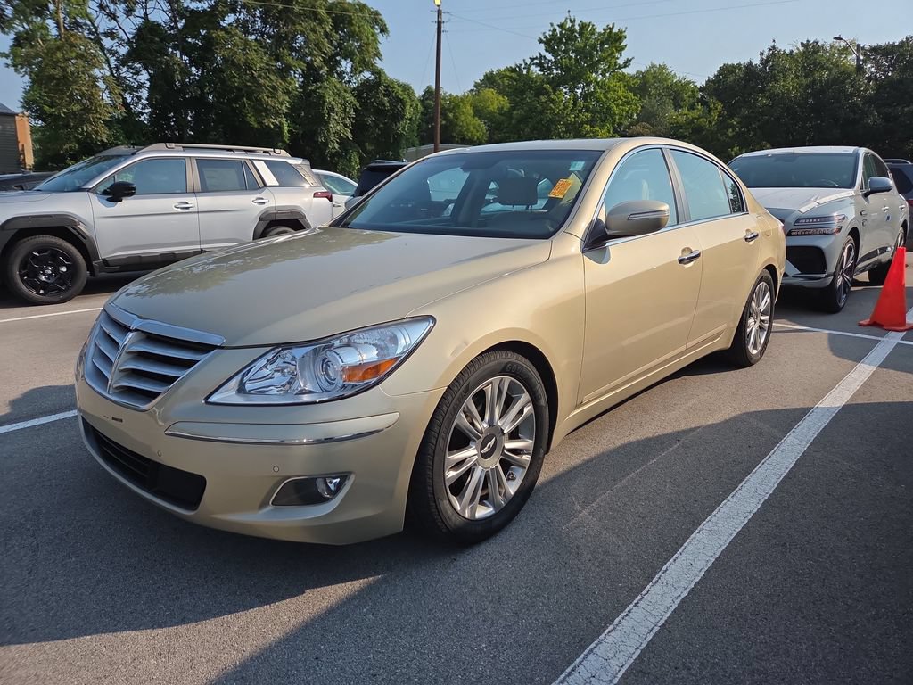 Used 2011 Hyundai Genesis 3.8 w/ Technology Pkg 4 RWD image 5