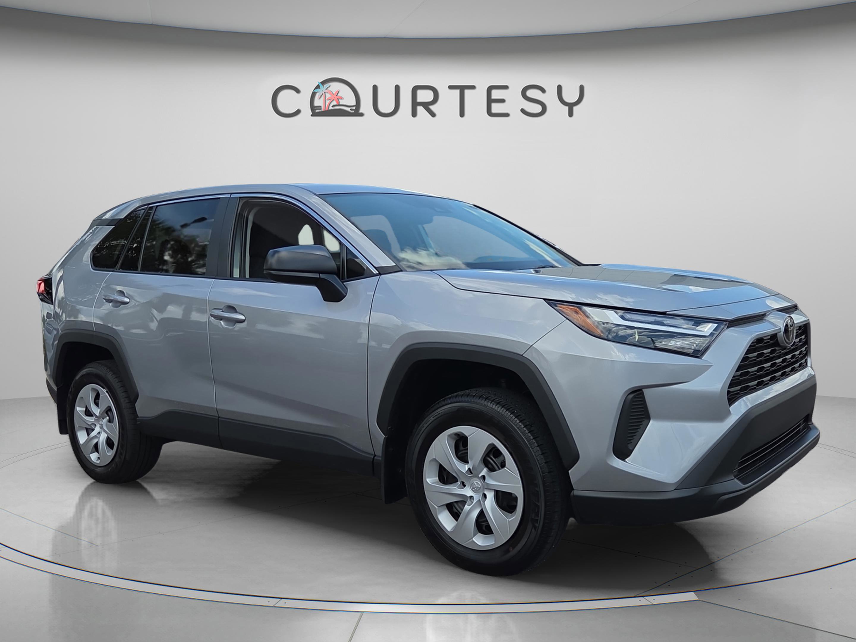 Certified 2025 Toyota RAV4 LE FWD image 7