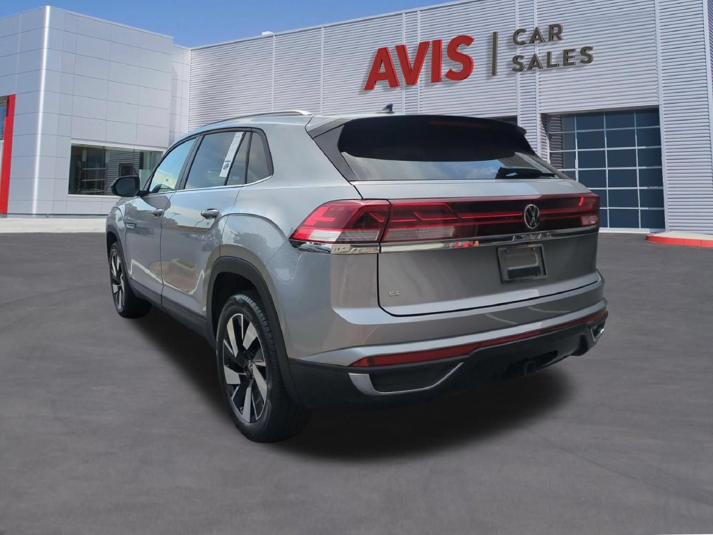 Used 2025 Volkswagen Atlas Cross Sport SE FWD image 9