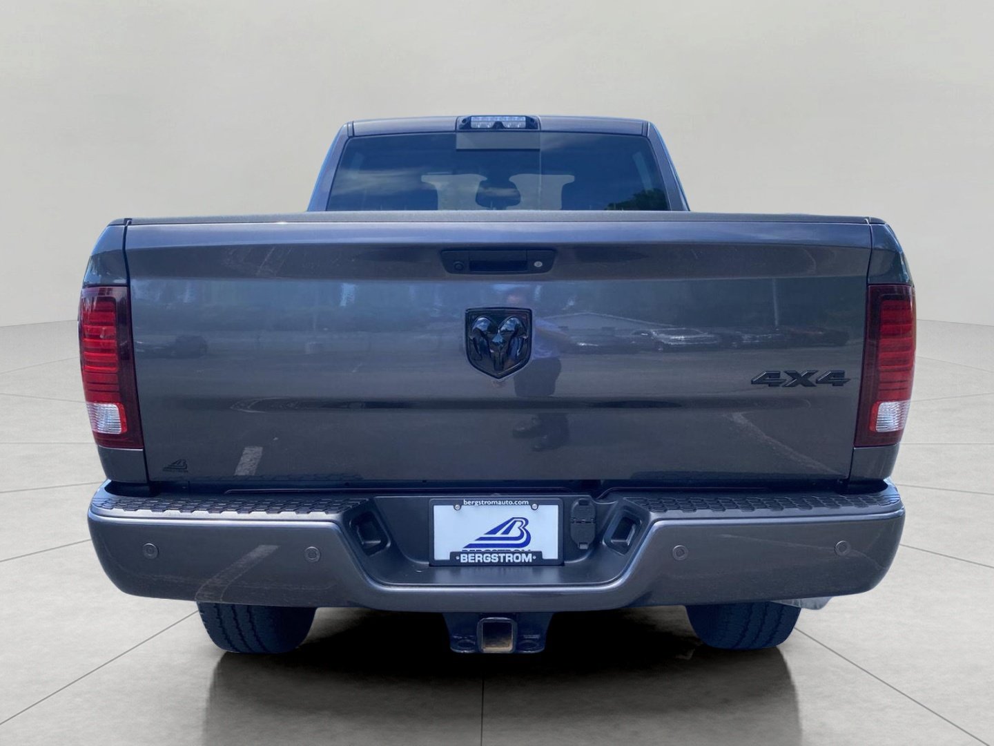 Used 2018 RAM 2500 Laramie w/ Sport Appearance Group AWD/4WD image 12
