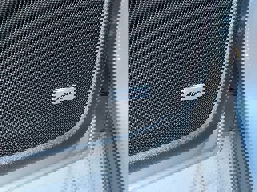 Used 2024 GMC Terrain SLT w/ Infotainment Package II image 22