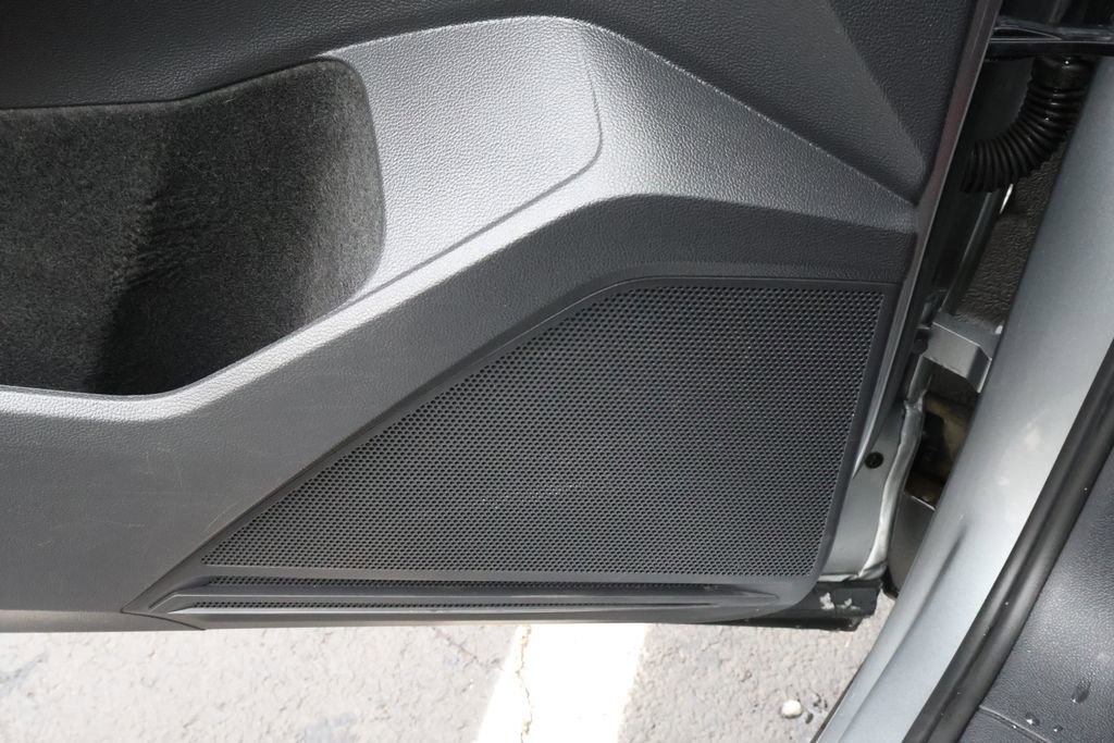 Used 2022 Volkswagen Tiguan S image 35