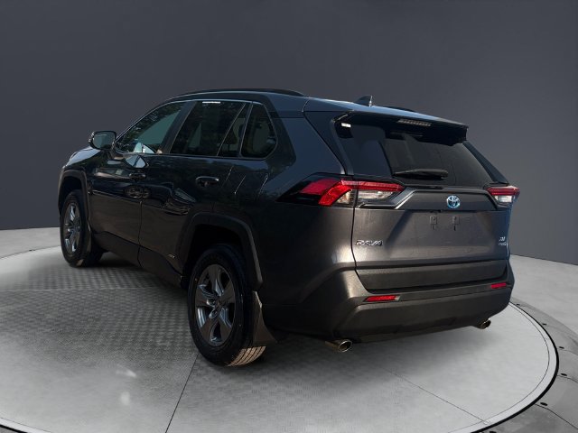 Used 2024 Toyota RAV4 XLE w/ Convenience Package AWD/4WD image 3