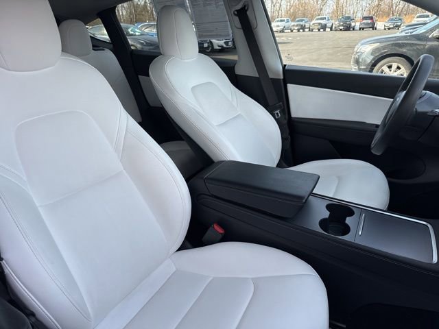 Used 2022 Tesla Model Y Performance image 13