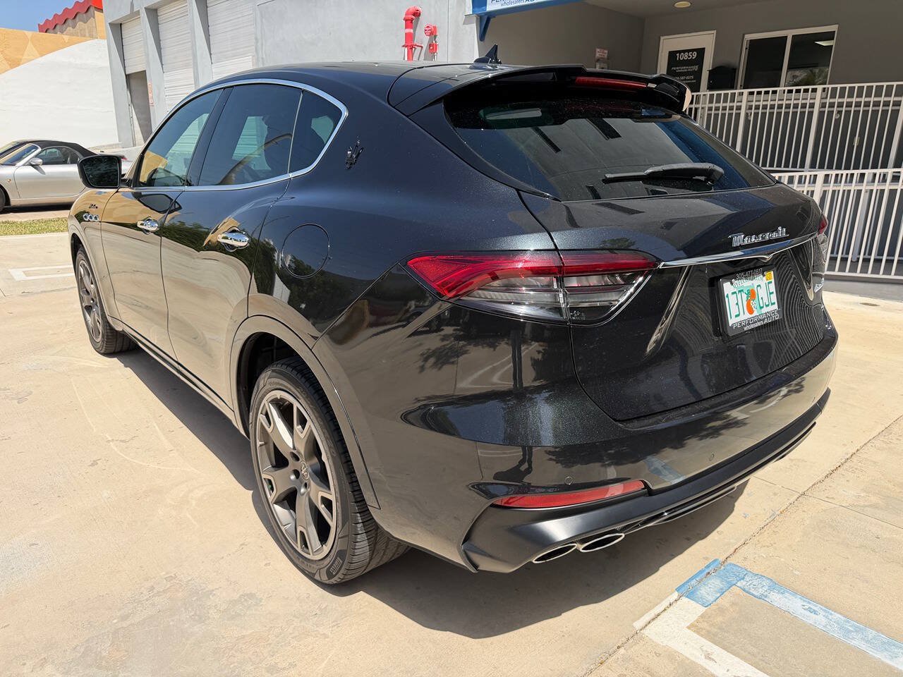 Used 2023 Maserati Levante Modena AWD/4WD image 8