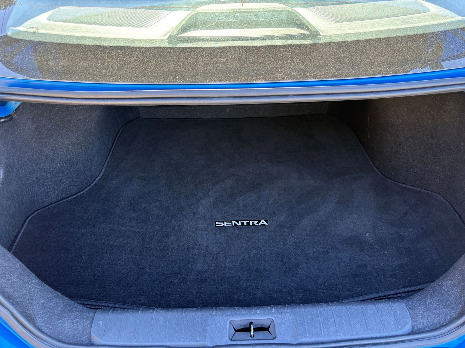 Used 2025 Nissan Sentra SV FWD image 29