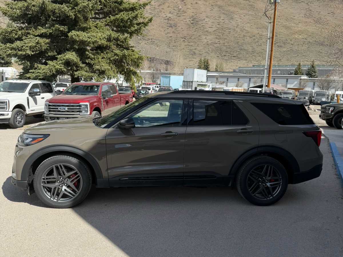 New 2026 Ford Explorer ST w/ Sun And Sound Package image 15