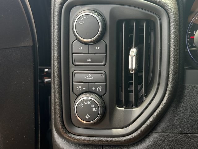 Used 2022 Chevrolet Silverado 2500 Custom w/ Custom Convenience Package AWD/4WD image 21