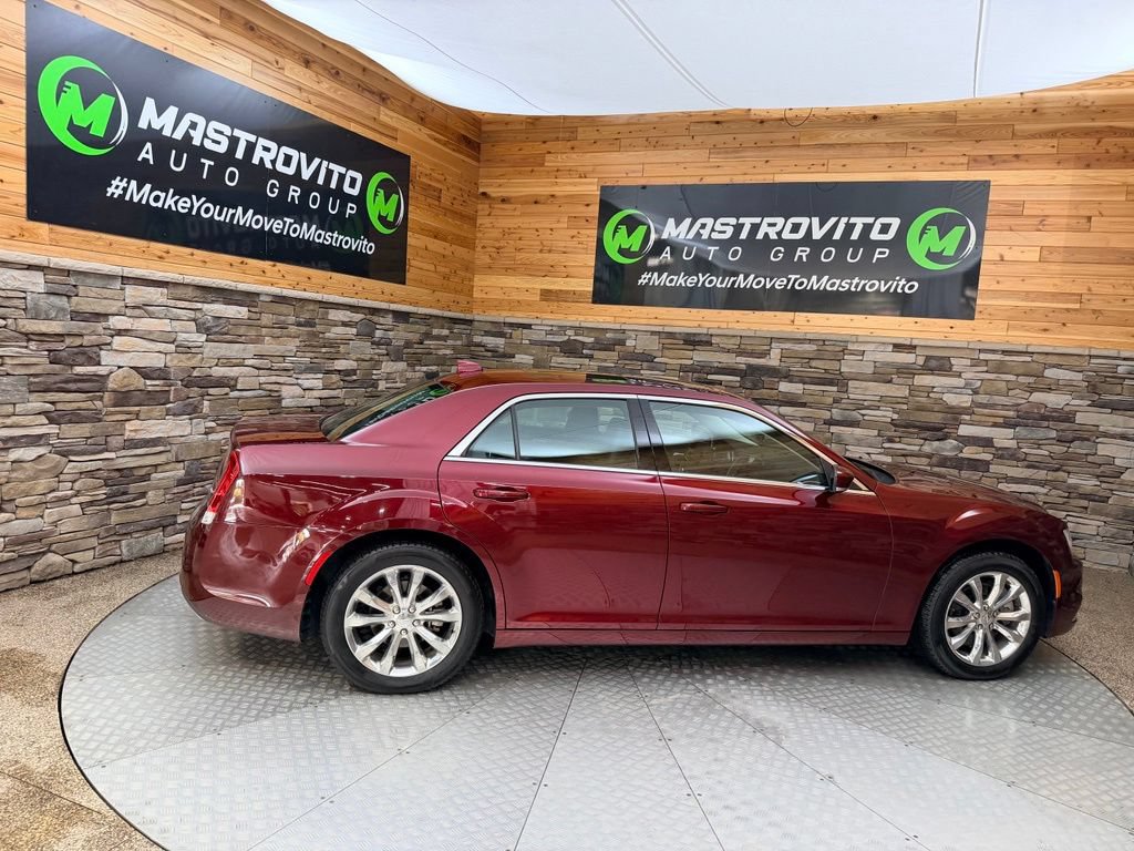 Used 2021 Chrysler 300 Touring L AWD/4WD image 8