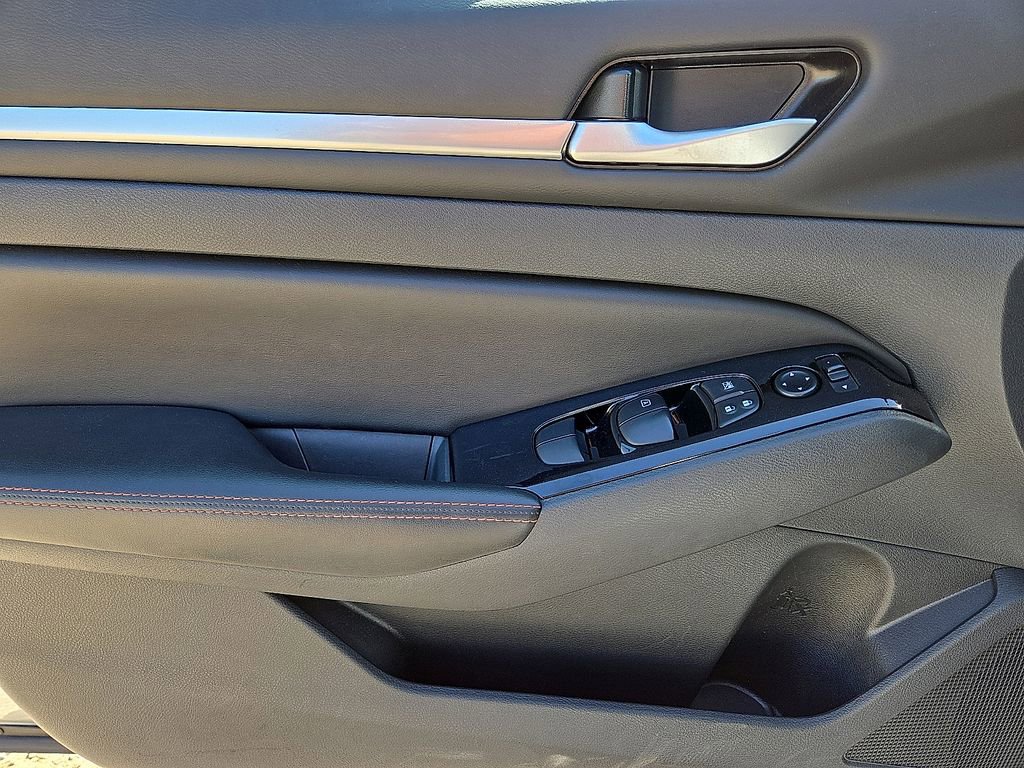 Used 2024 Nissan Altima 2.5 SR image 22