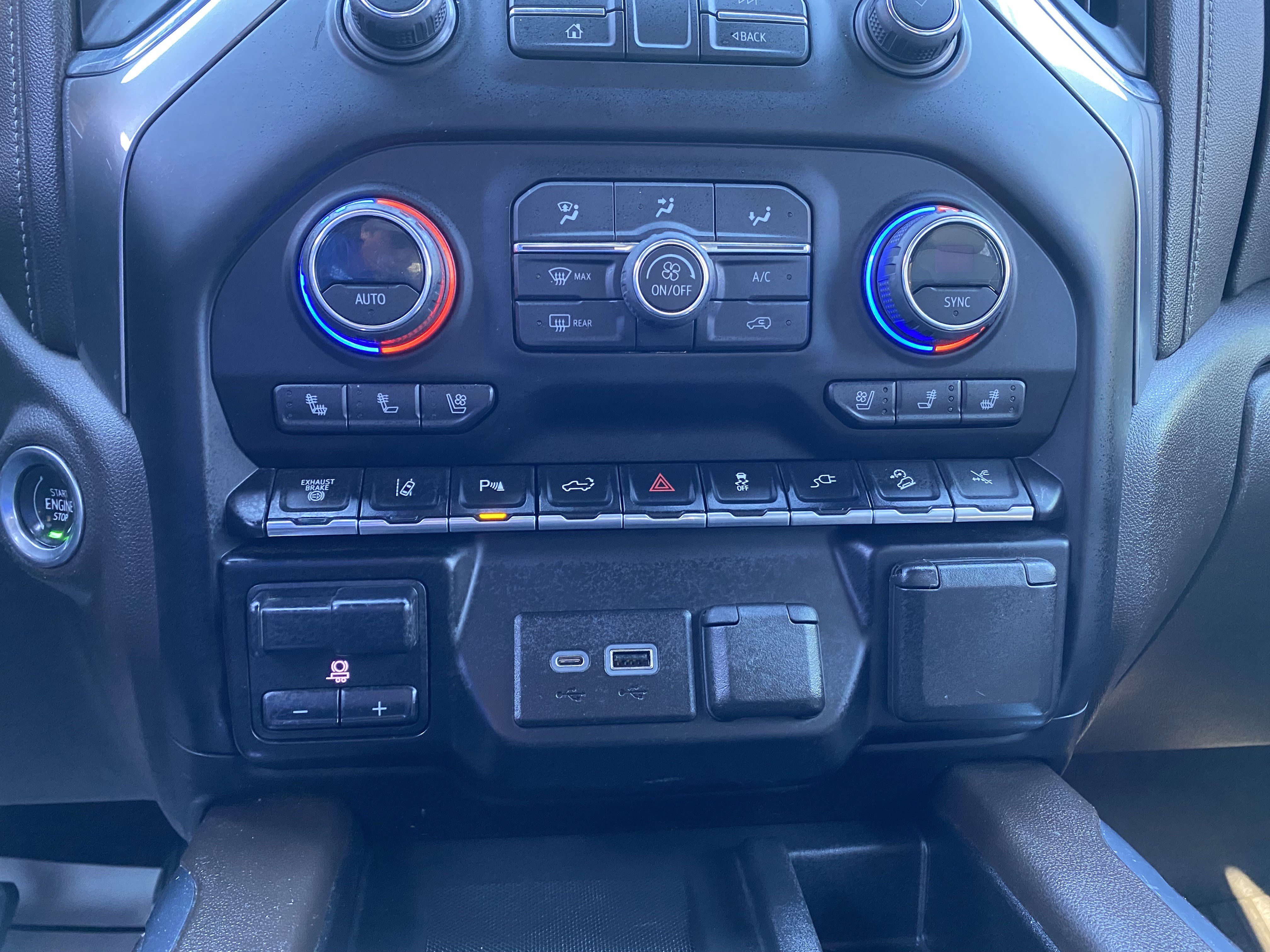 Used 2022 Chevrolet Silverado 2500 LTZ w/ LTZ Premium Texas Edition image 31