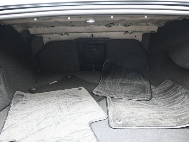 Used 2023 Volvo S90 B6 Plus image 31